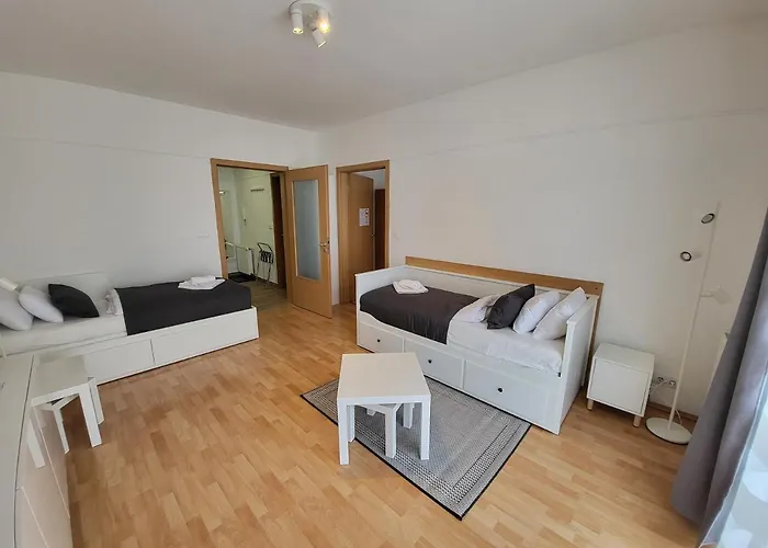 Hi Downtown Apartment A513